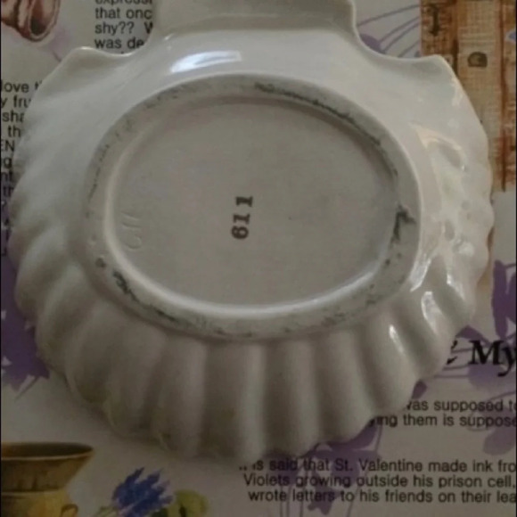 Gold Vintage Shell Candy Dish - Picture 2 of 4